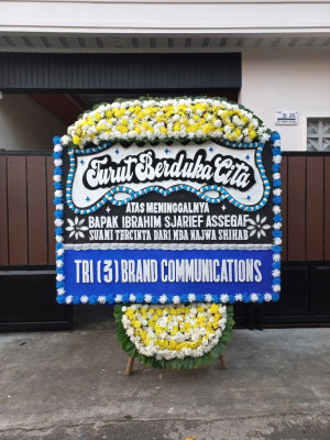 Papan Bunga Duka di Marang Kayu